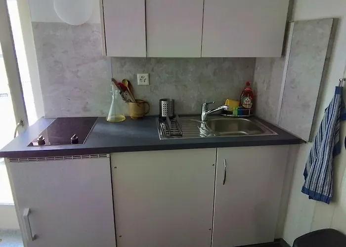 Tiny Flat Apartment *